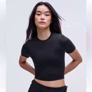 lululemon athletica Black Short Sleeve Tee